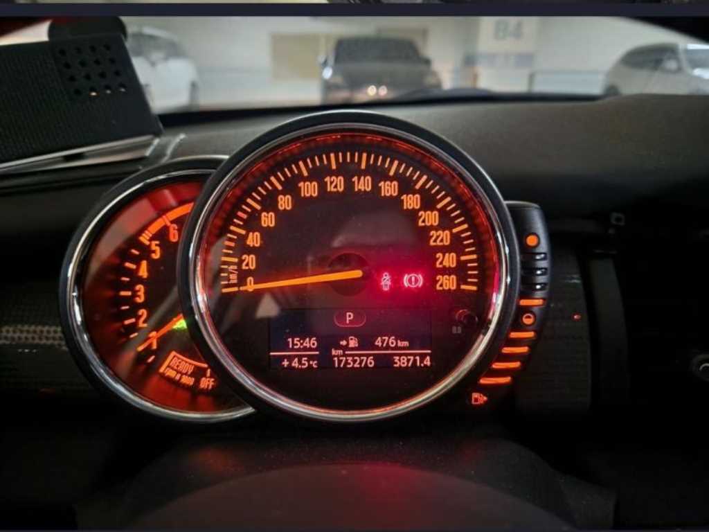 Mini Cooper - Vista 4