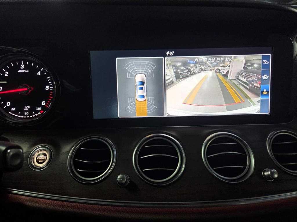 Mercedes Benz E class - Vista 12