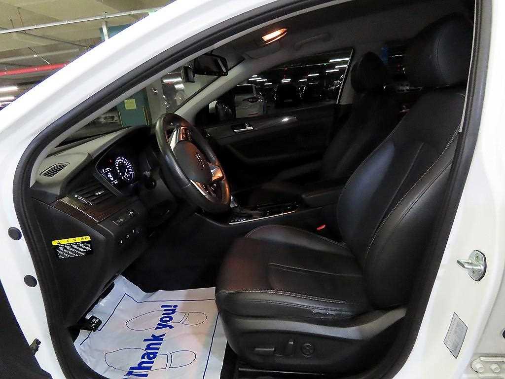 HYUNDAI Sonata - Vista 6