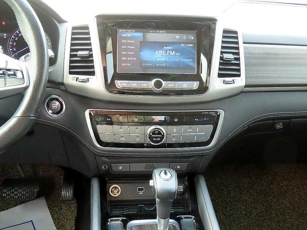 Ssangyong Rexton - Vista 10