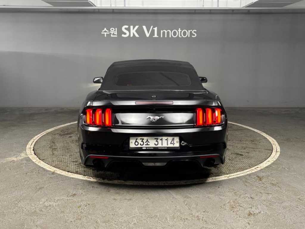 Ford Mustang - Vista 5