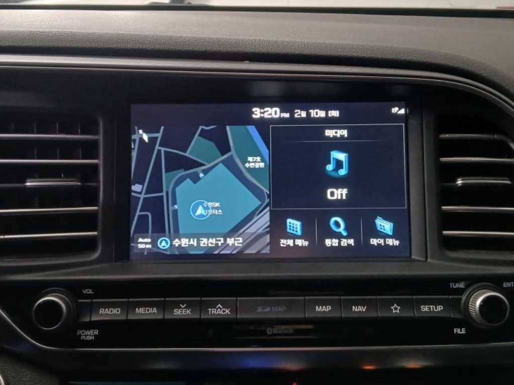 HYUNDAI Avante - Vista 11