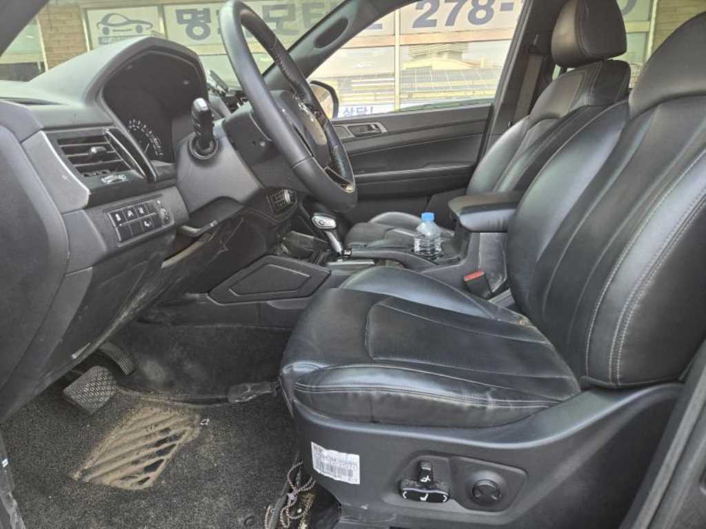 Ssangyong Rexton - Vista 7