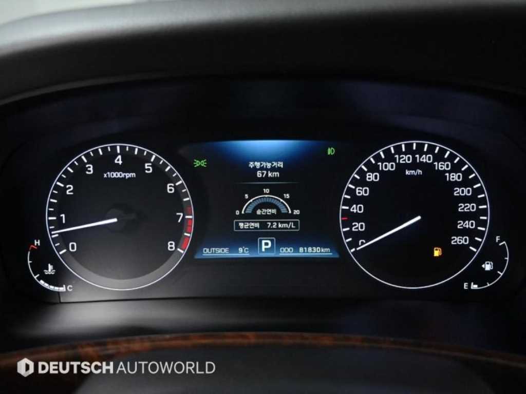 HYUNDAI Equus - Vista 8