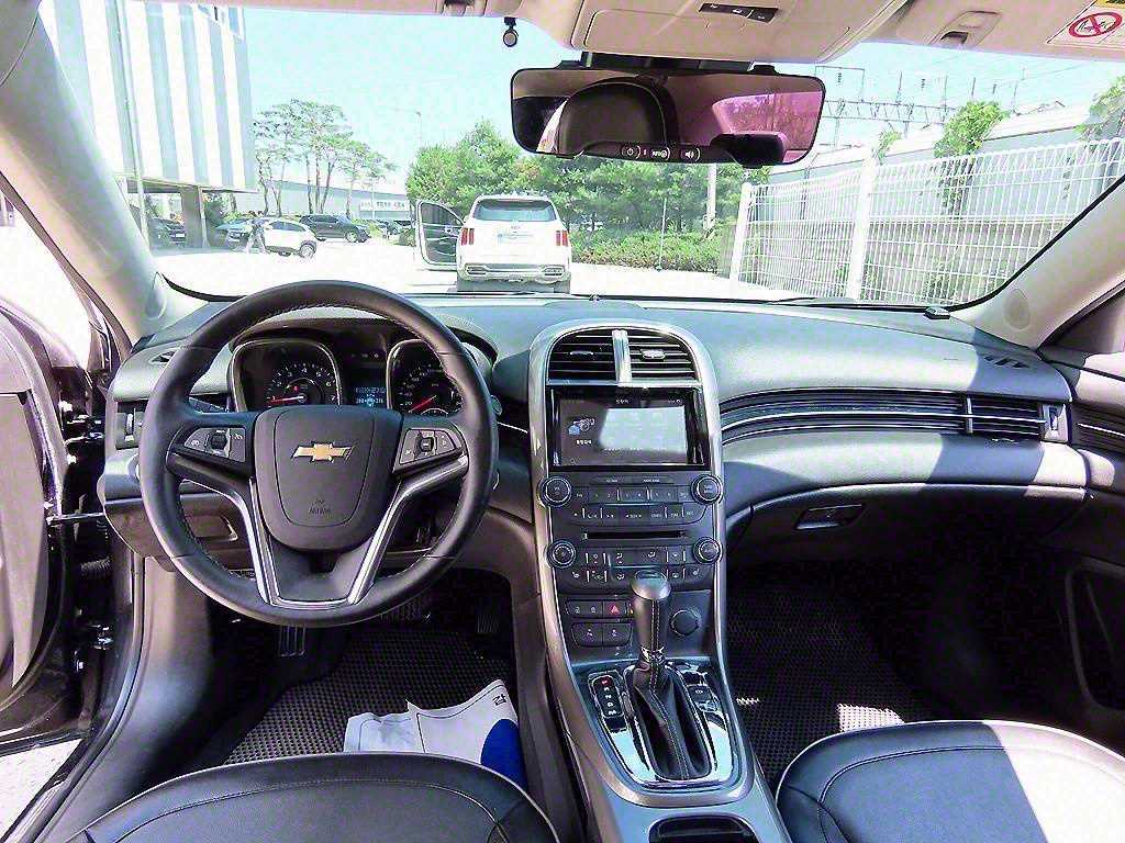 Chevrolet Malibu - Vista 7