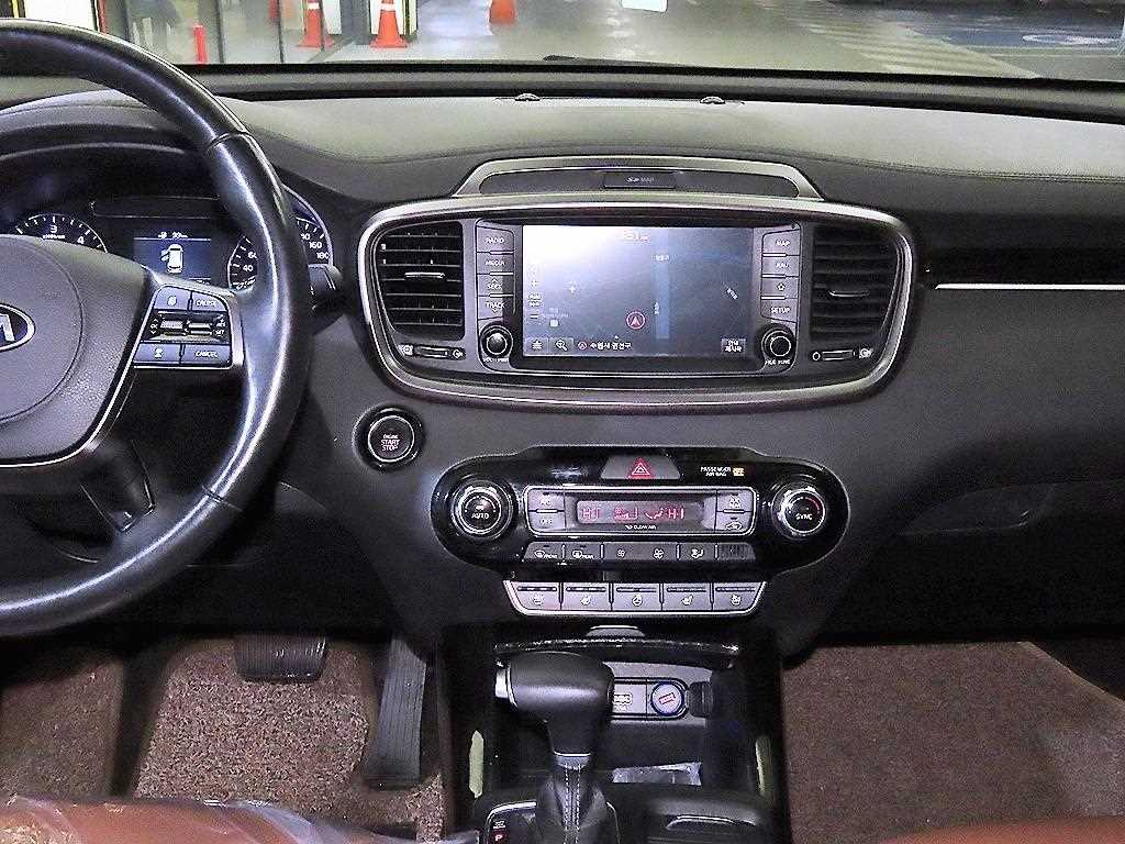 KIA Sorento - Vista 11