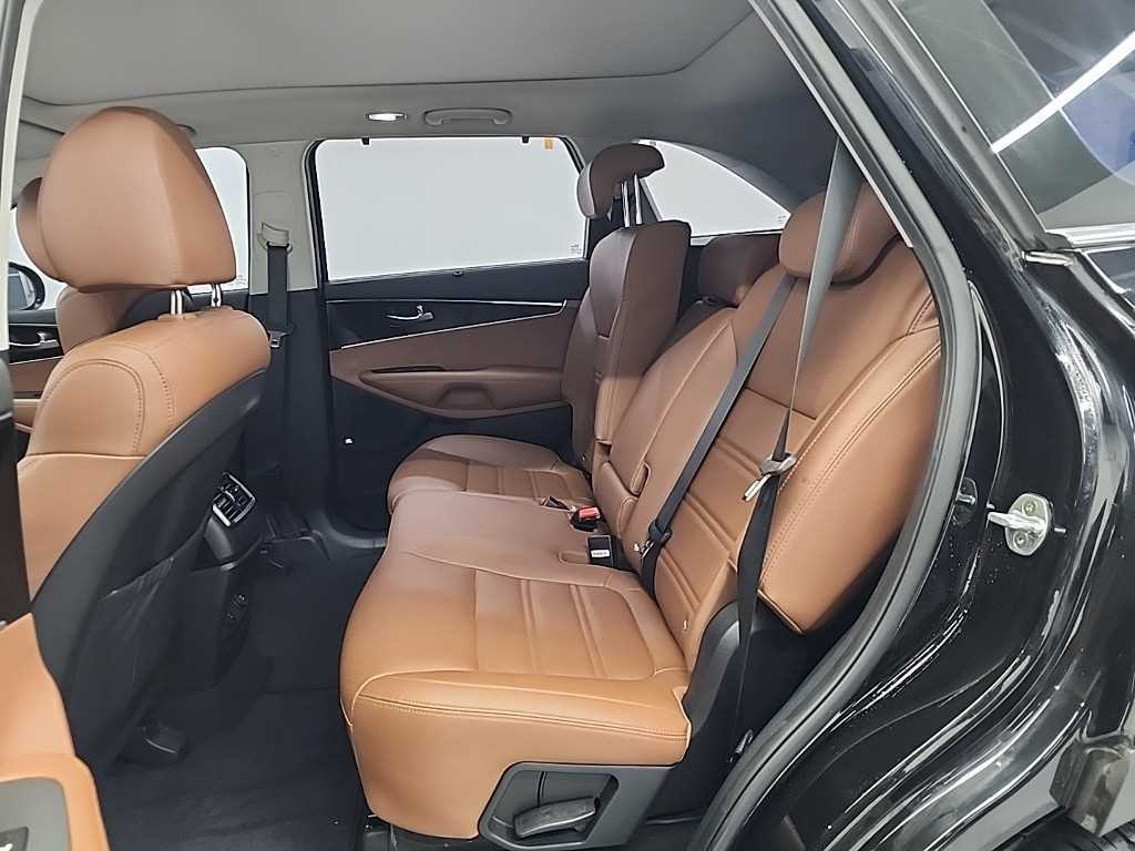 KIA Sorento - Vista 12