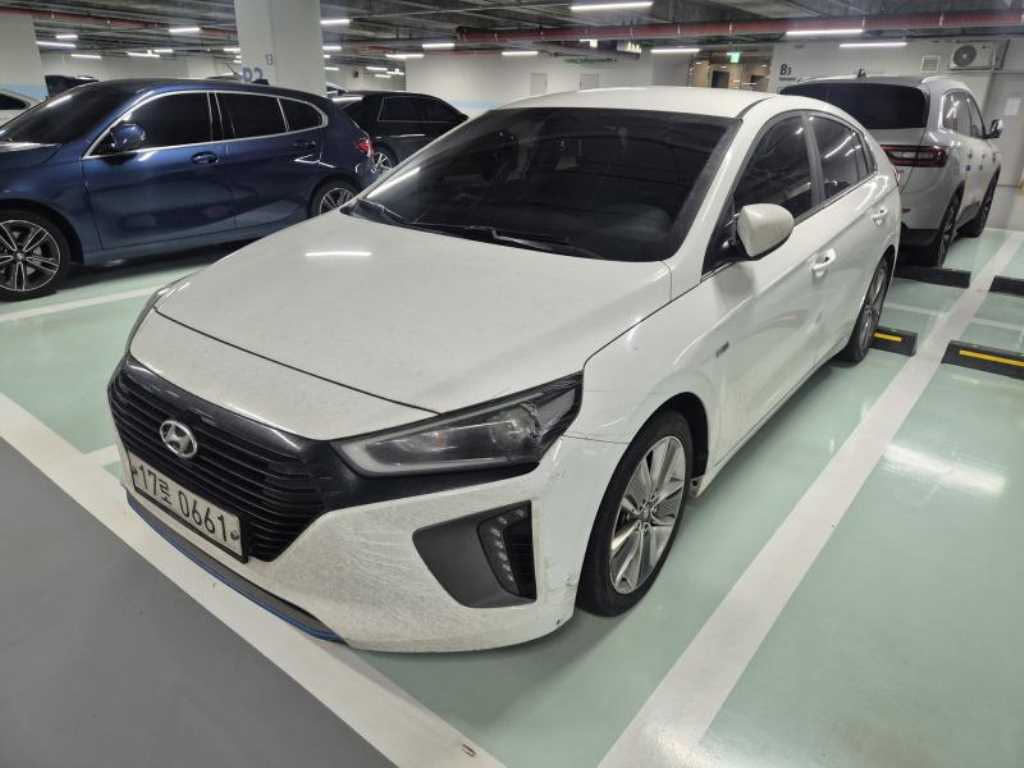 HYUNDAI Ioniq - Vista 3