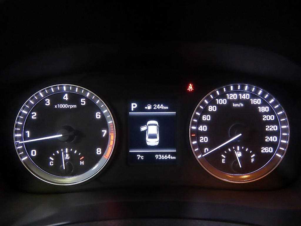 HYUNDAI Sonata - Vista 9