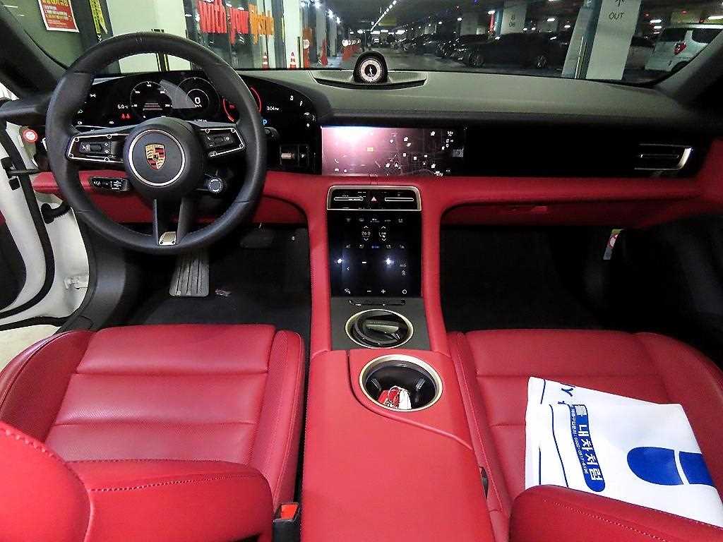 Porsche Taycan - Vista 10