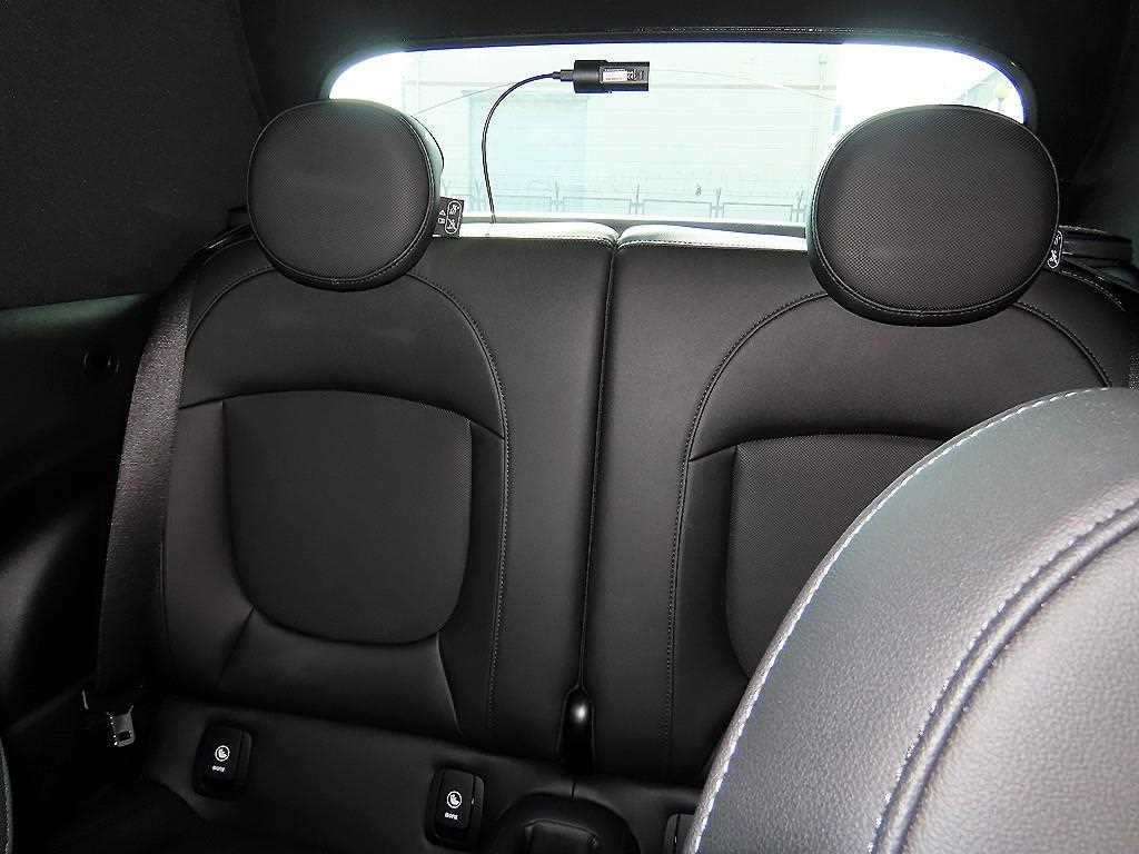 Mini Cooper Convertible - Vista 10