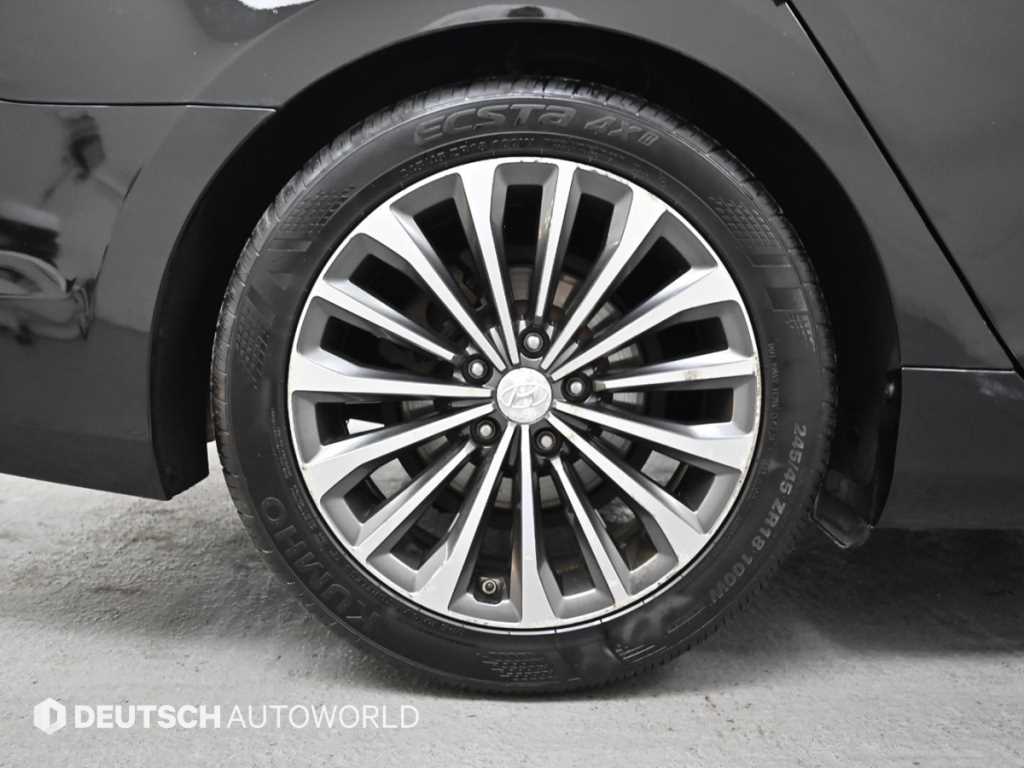 HYUNDAI Grandeur - Vista 5