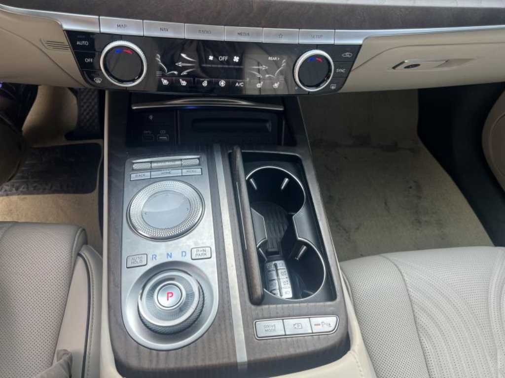 Genesis G80 - Vista 8