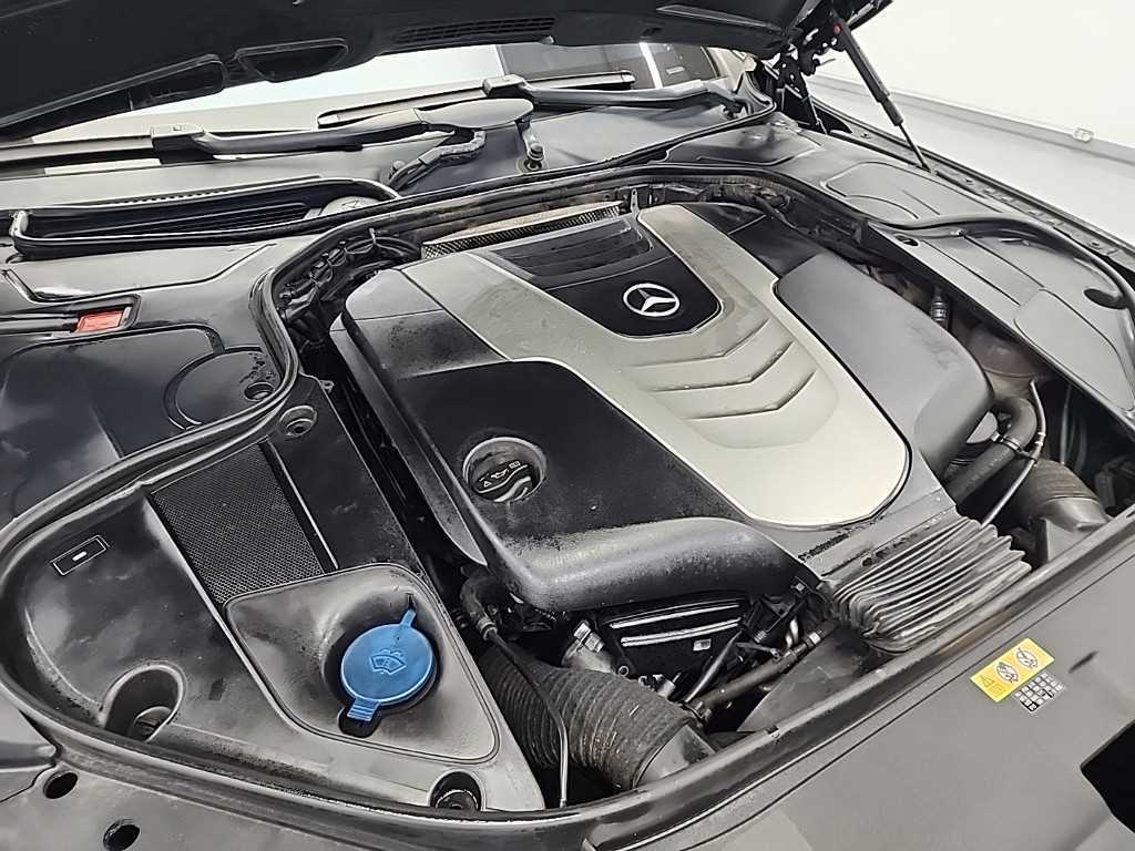 Mercedes Benz S Class - Vista 5