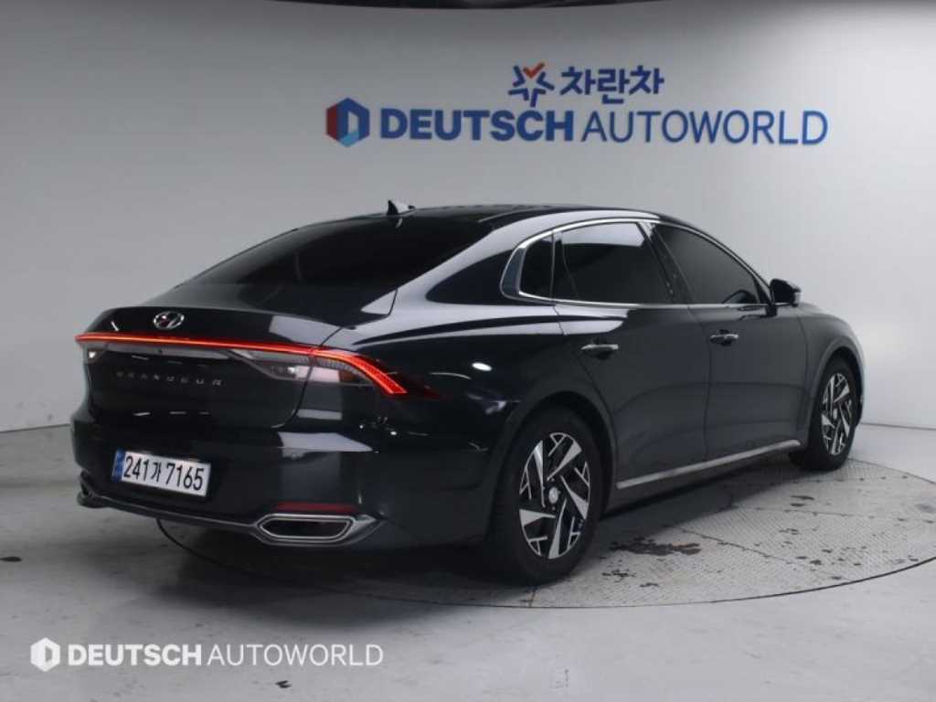 HYUNDAI Grandeur - Vista 2