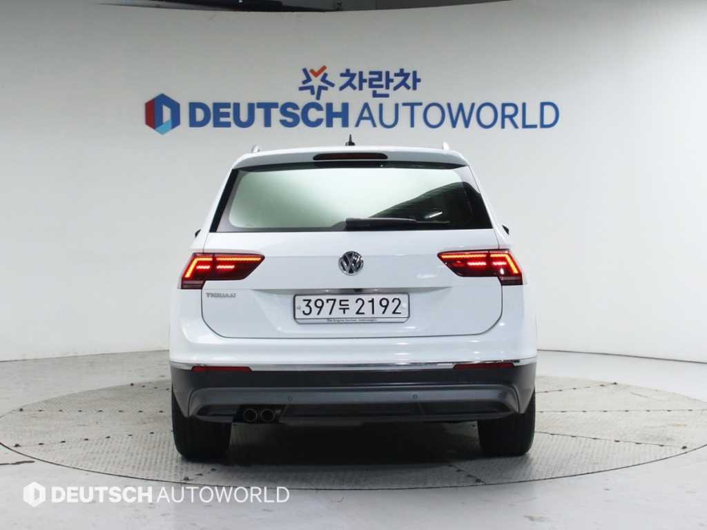 Volkswagen Tiguan - Vista 4