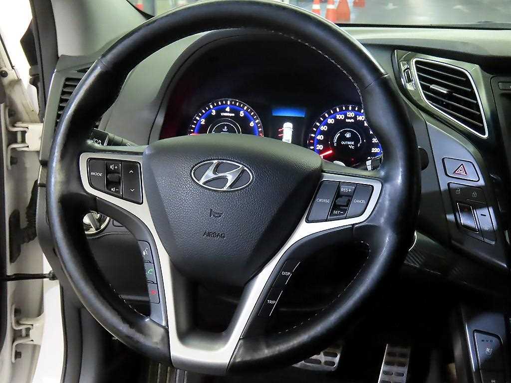 HYUNDAI i40 - Vista 7