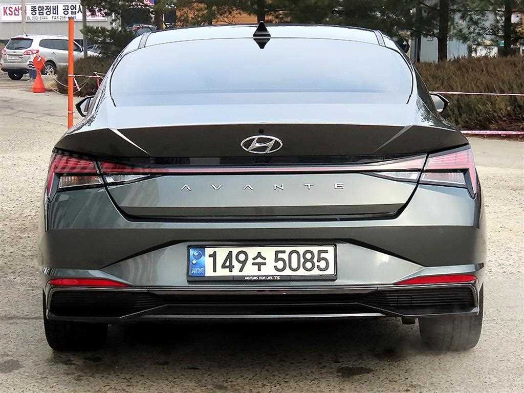 HYUNDAI Avante - Vista 4