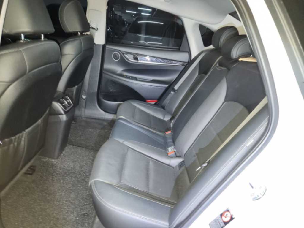 HYUNDAI Grandeur - Vista 6