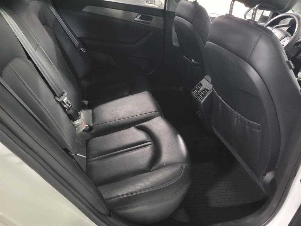 HYUNDAI Sonata - Vista 7