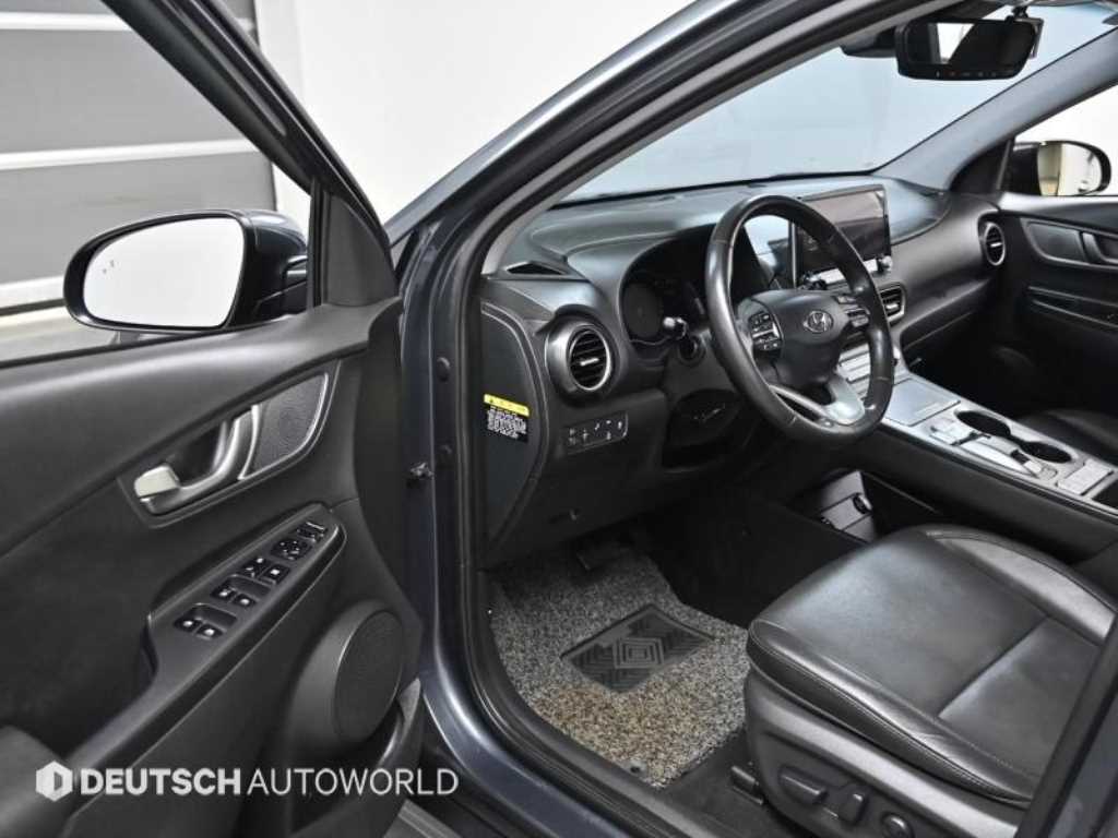 HYUNDAI Kona - Vista 10