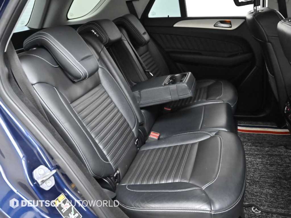 Mercedes Benz GLE Class - Vista 12