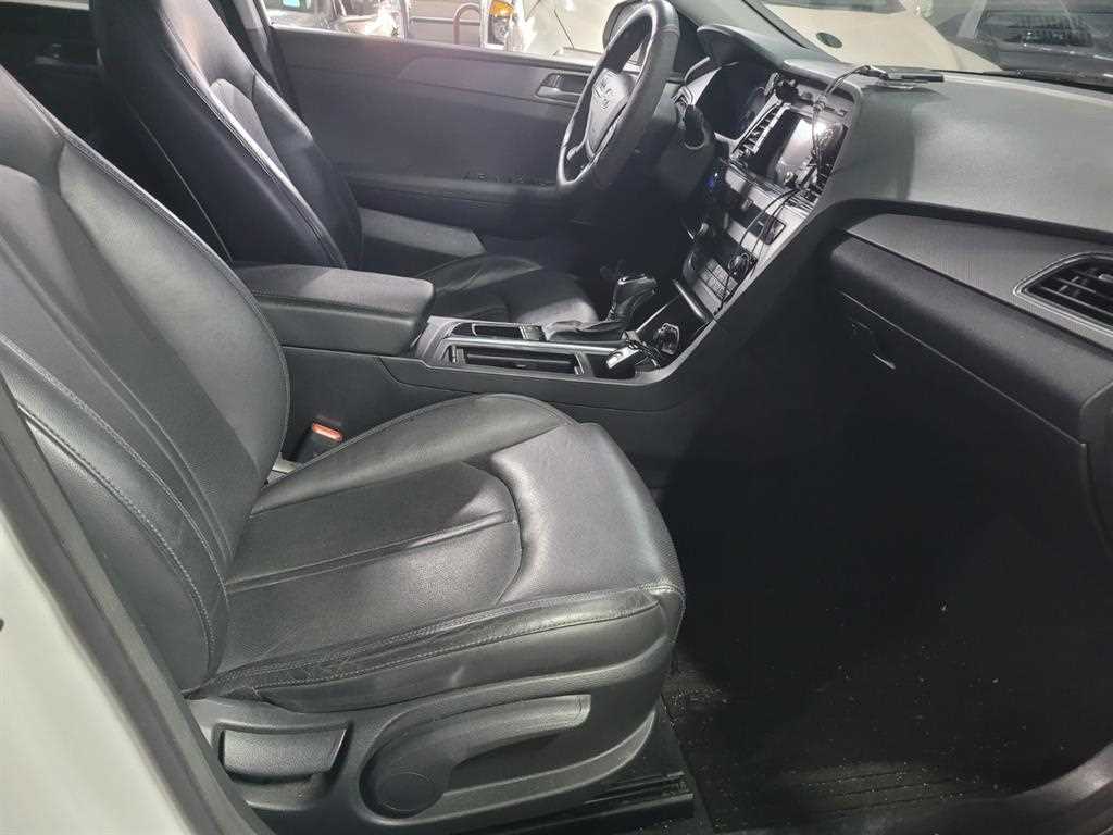 HYUNDAI Sonata - Vista 6