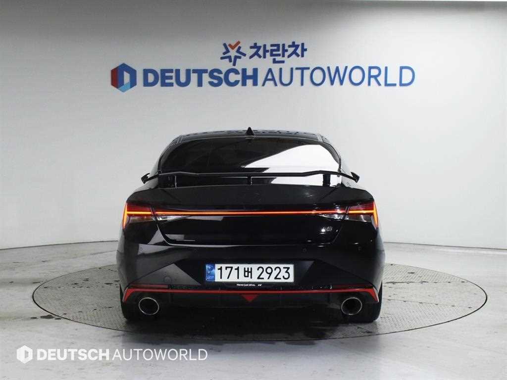 HYUNDAI Avante - Vista 4