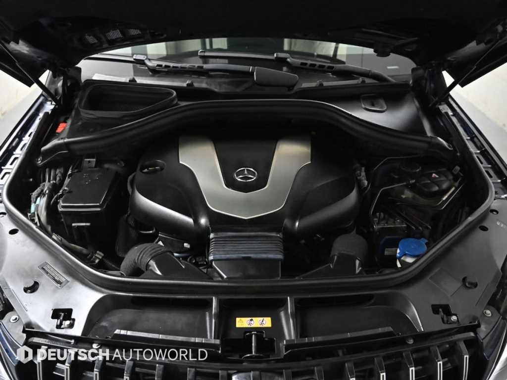 Mercedes Benz GLE Class - Vista 6