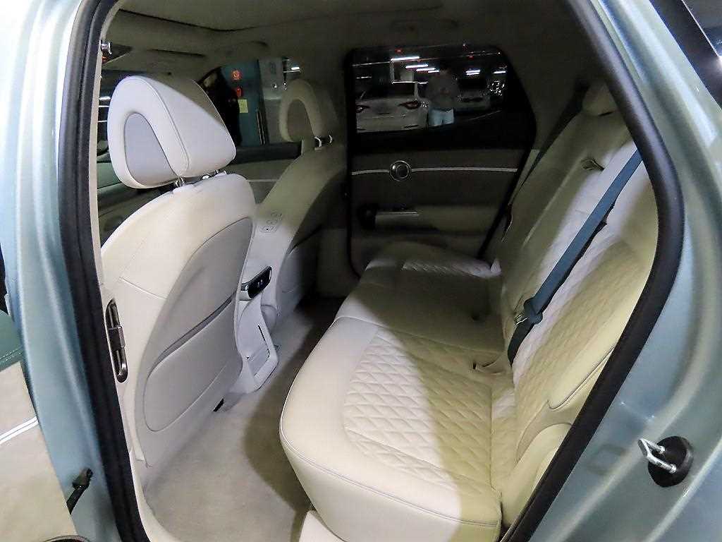 Genesis GV60 - Vista 7