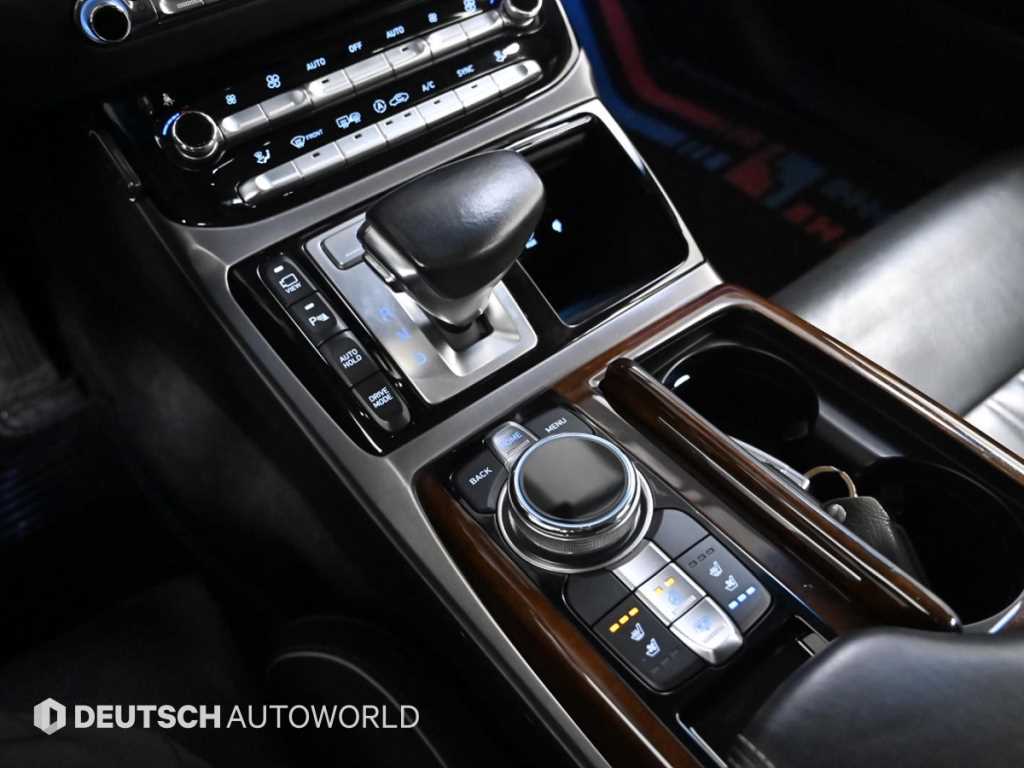 Genesis EQ900 - Vista 9