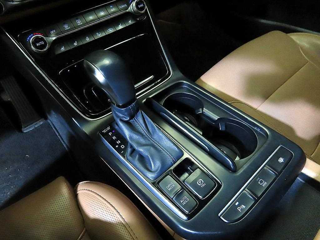 HYUNDAI Grandeur - Vista 12