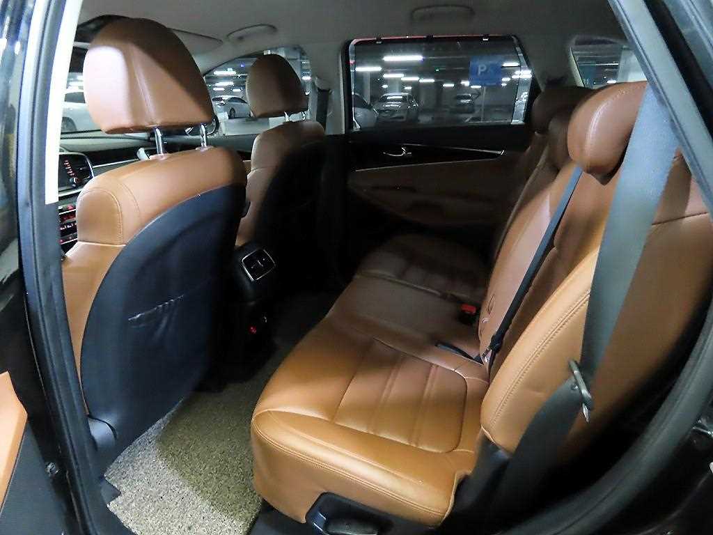 KIA Sorento - Vista 7