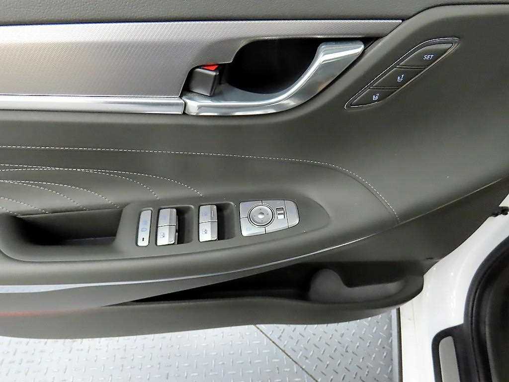 HYUNDAI Grandeur - Vista 11