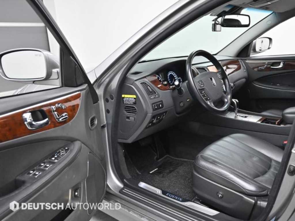 HYUNDAI Equus - Vista 11