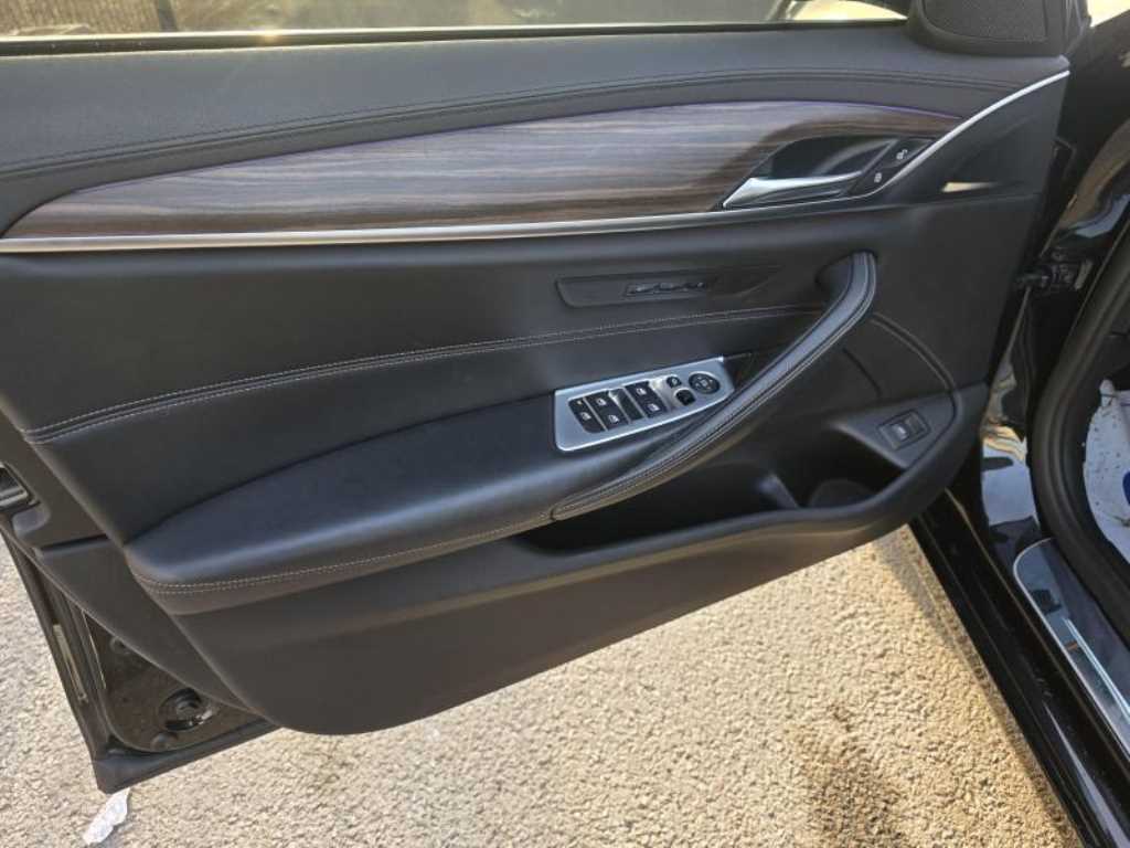 BMW 5 Series - Vista 10