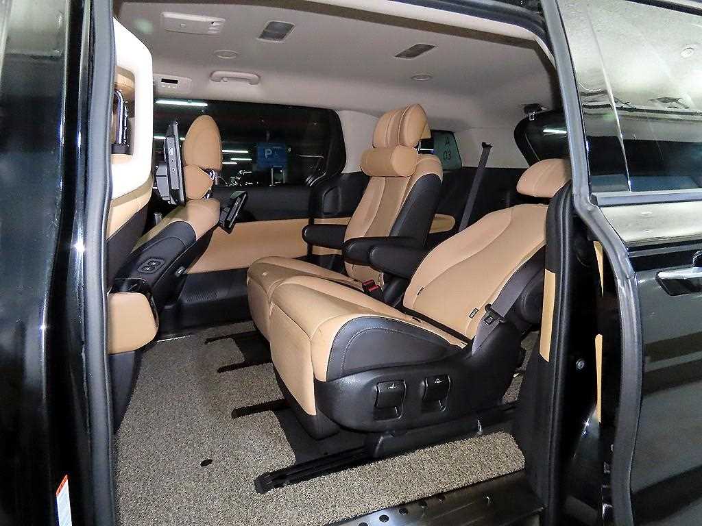 KIA Carnival - Vista 7