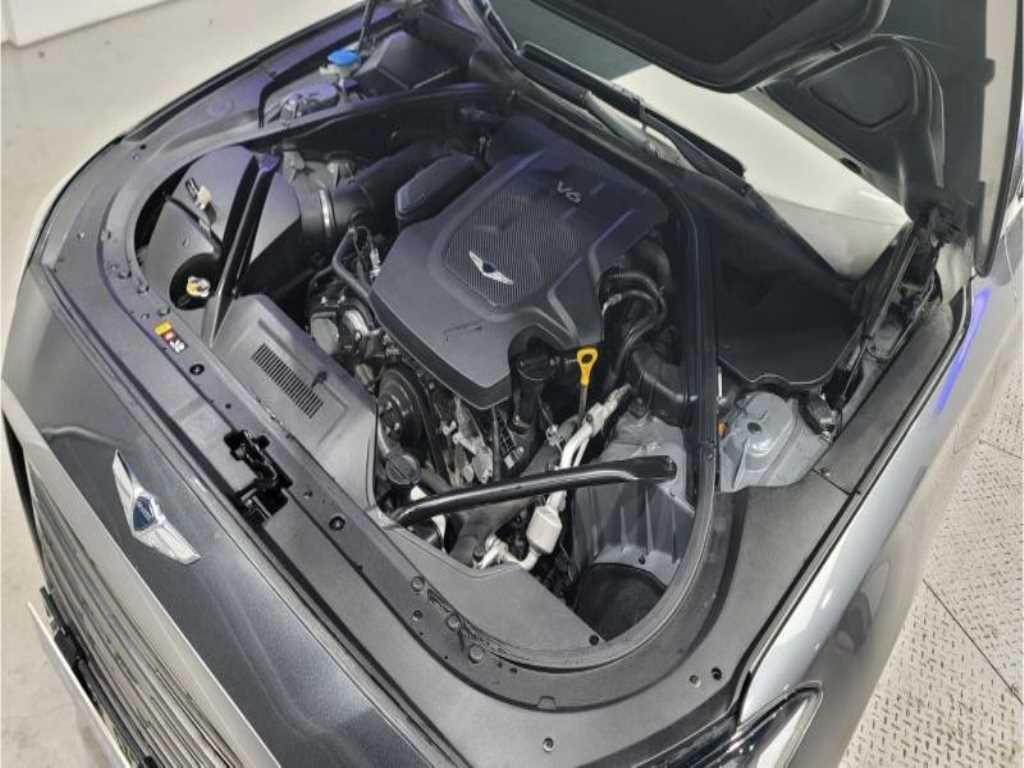 Genesis G80 - Vista 8