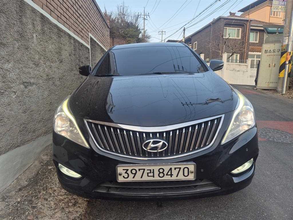 HYUNDAI Grandeur - Vista 2
