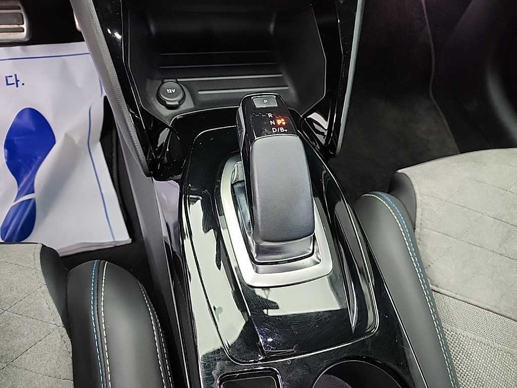 Peugeot 208 - Vista 9