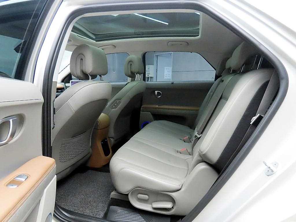 HYUNDAI Ioniq 5 - Vista 6