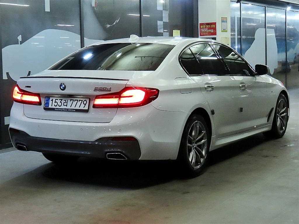 BMW 5 Series - Vista 4