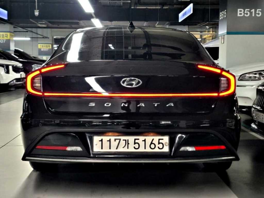 HYUNDAI Sonata - Vista 4