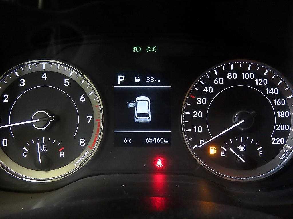 HYUNDAI Venue - Vista 9