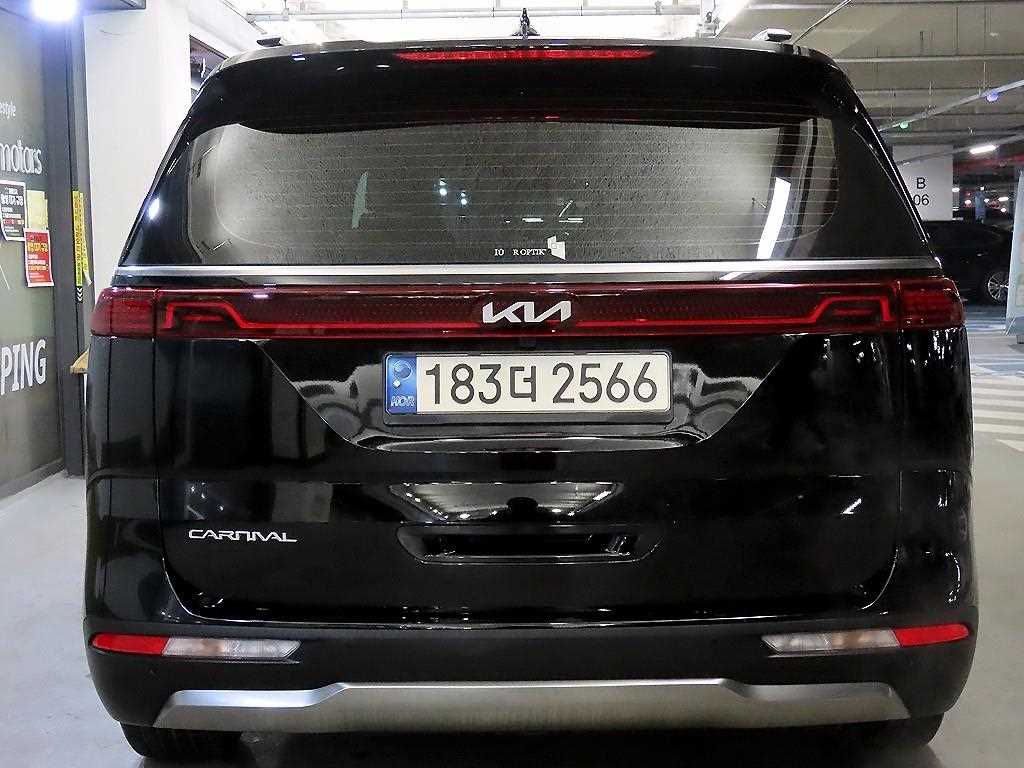 KIA Carnival - Vista 5