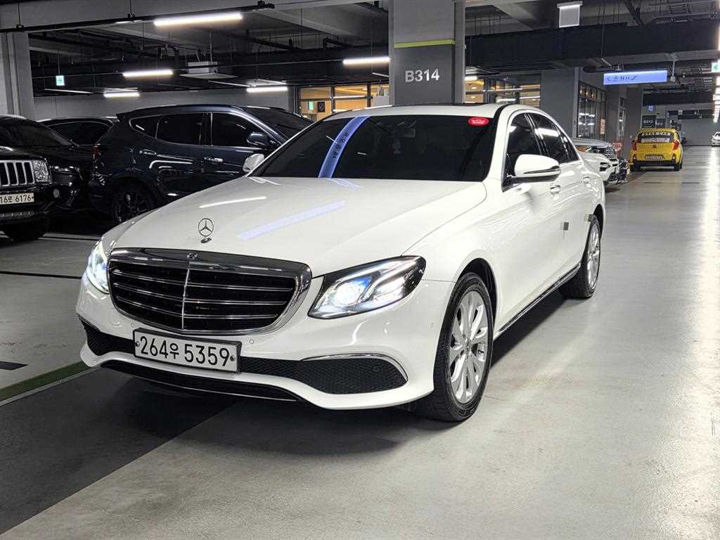 Mercedes Benz E class 2017 Blanco - Importación desde Corea - HF Imports Iquique - Foto 1