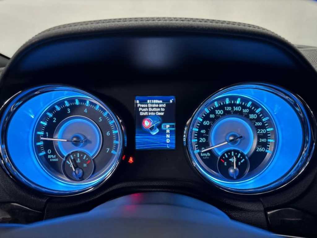 Chrysler 300C - Vista 9