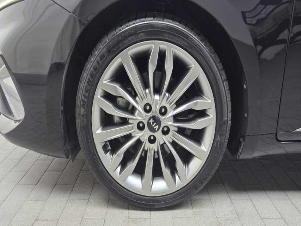 KIA K7 - Vista 5