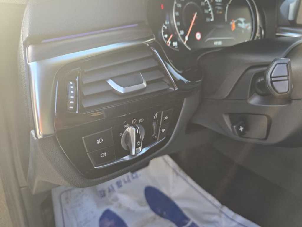 BMW 5 Series 2018 - Importación desde Corea - HF Imports Iquique - Foto 13