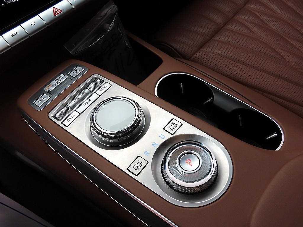 Genesis GV70 - Vista 11